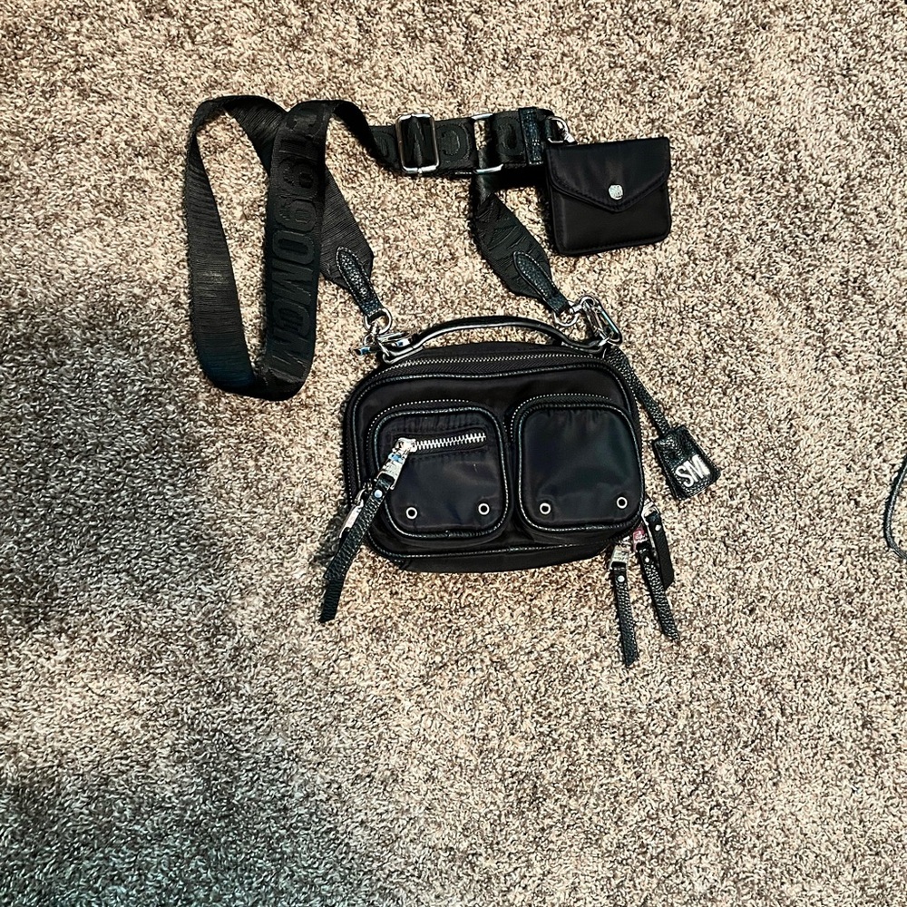 Steve Madden Black Crossbody Camera Bag with Removable Wide Strap - Picture 10 of 16